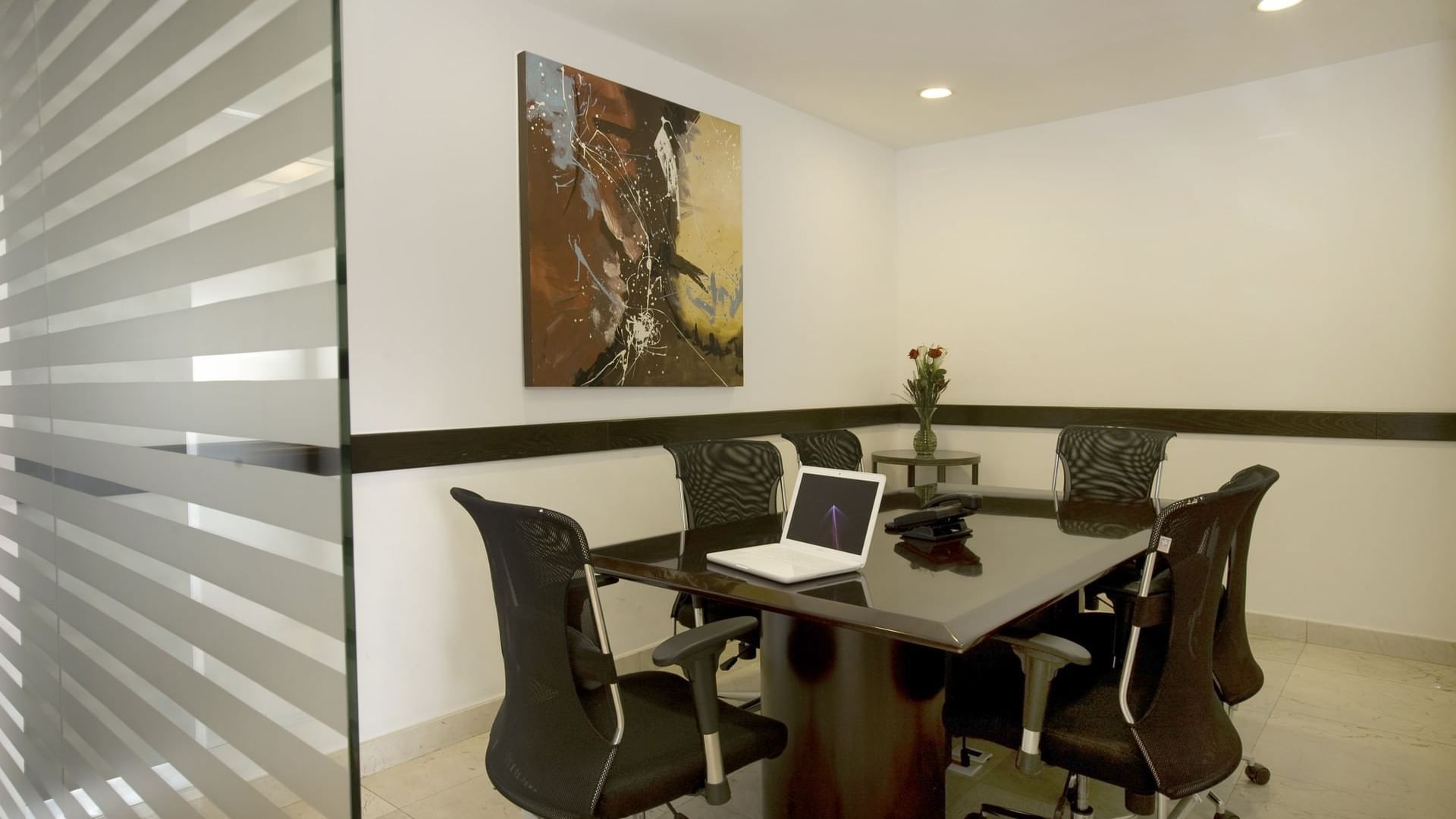 Interior of the Meeting room at One Aguascalientes Sur