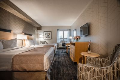 Monte Carlo Inn Barrie Hotel Suite double bed