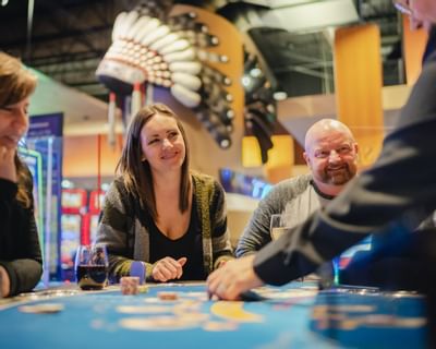People talking together at Stoney Nakoda Resort & Casino