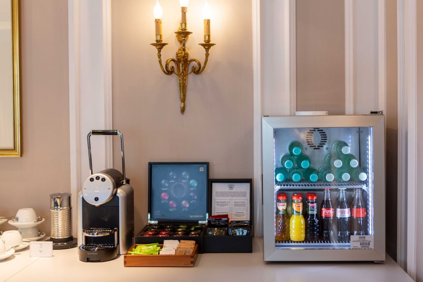 Snack Bar with mini fridge and coffee machine at Salon Diana at Hotel Palace Munich