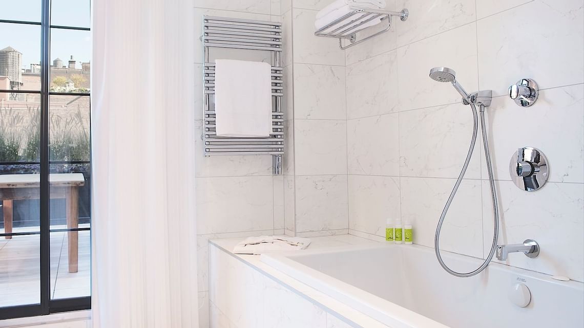 Penthouse with Private Terrace - SoHo Hotel Rooms & Suites - Penthouse Hotel With Private Bathroom And Outdoor Garden
