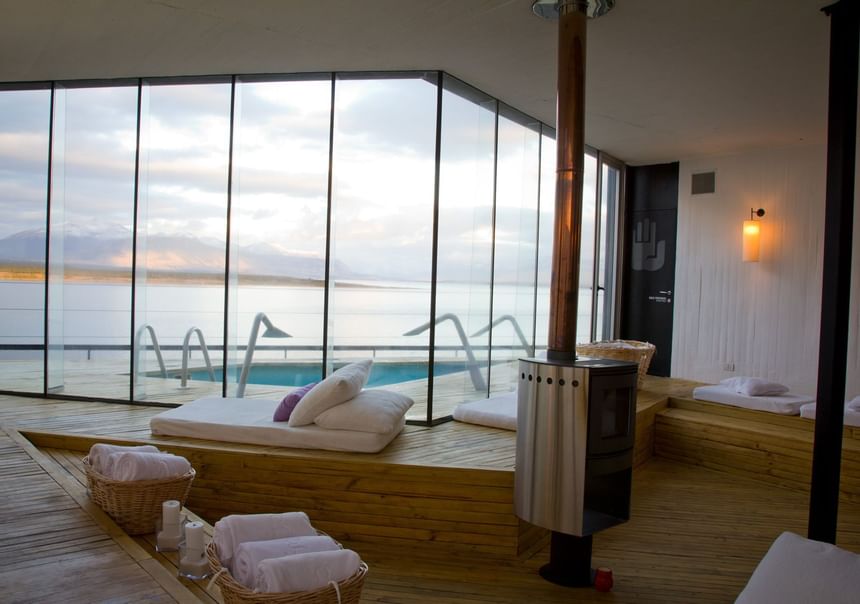 Aiken Spa with sunbeds & towels at NOI Indigo Patagonia