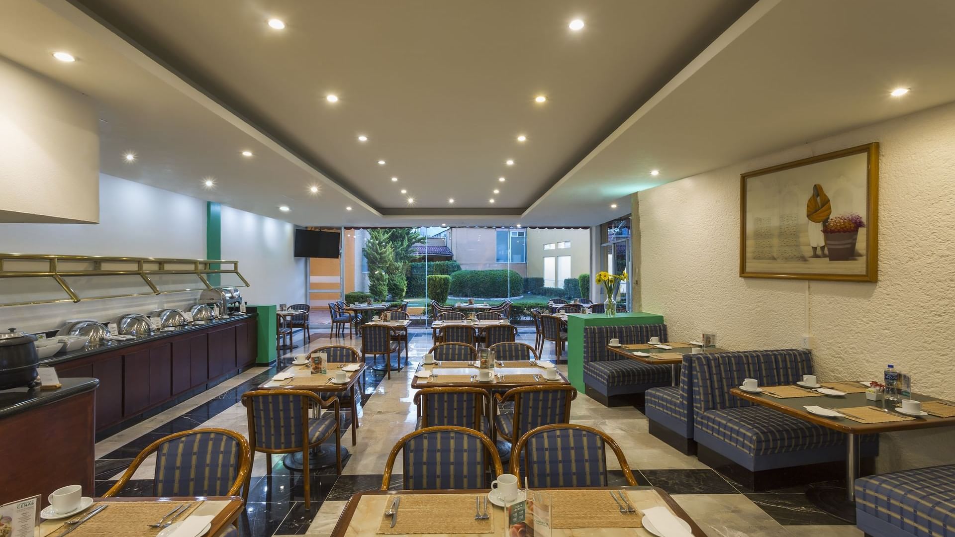 Interior of the restaurant at Gamma Pachuca