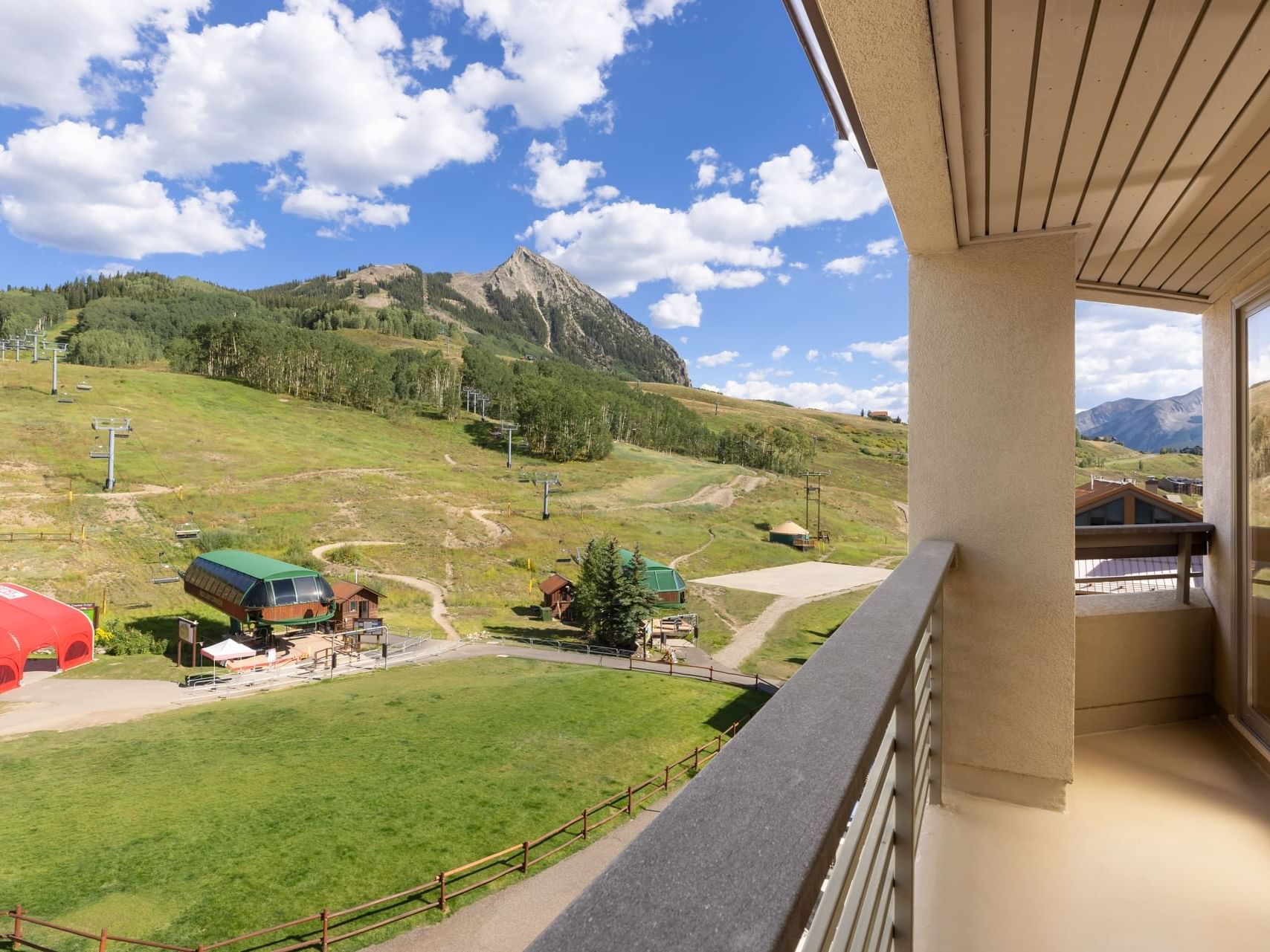 Elevation-Resort-1-Bedroom-Suite-RM642-Balcony-LG