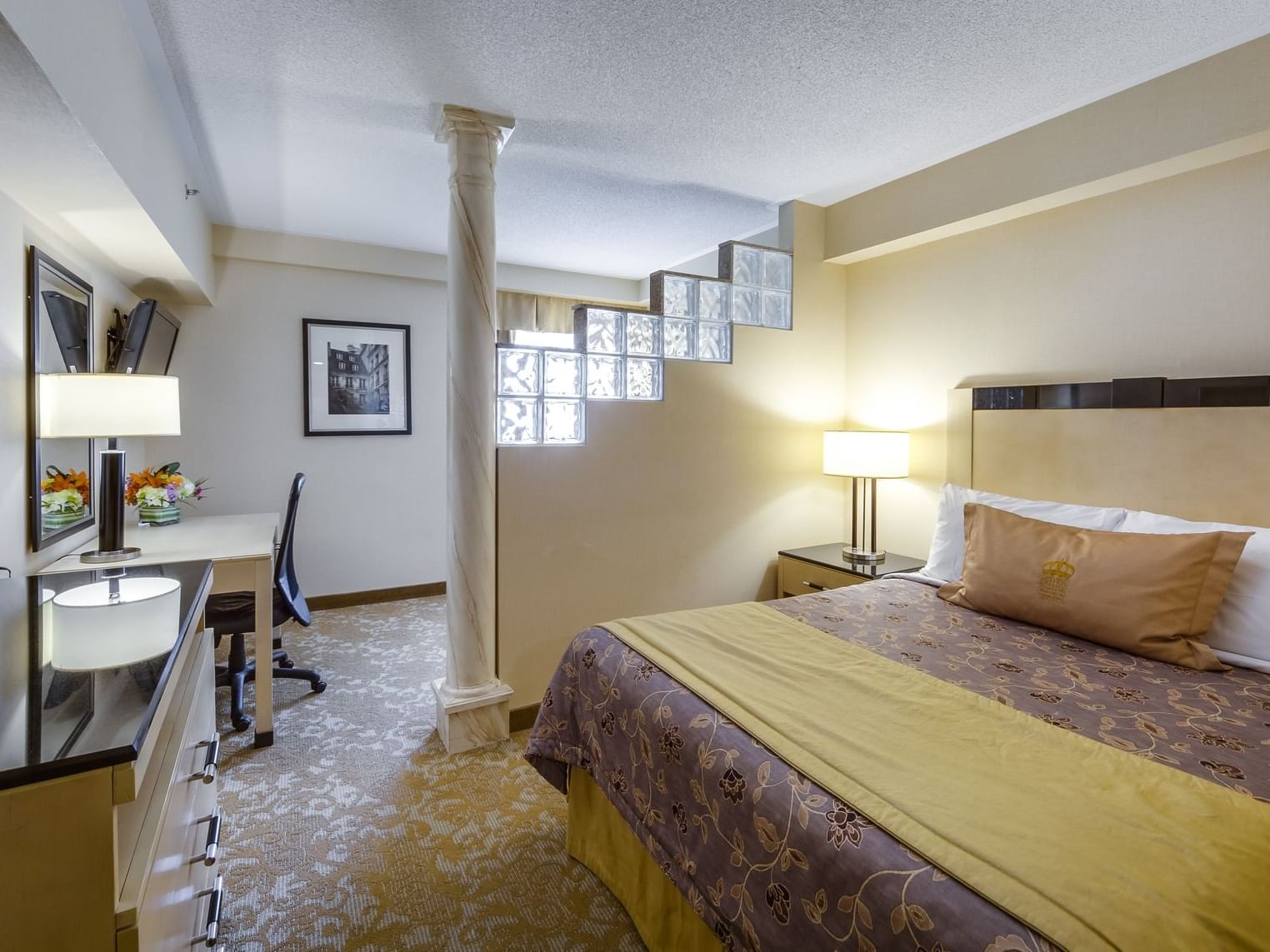 one King bed - Markham