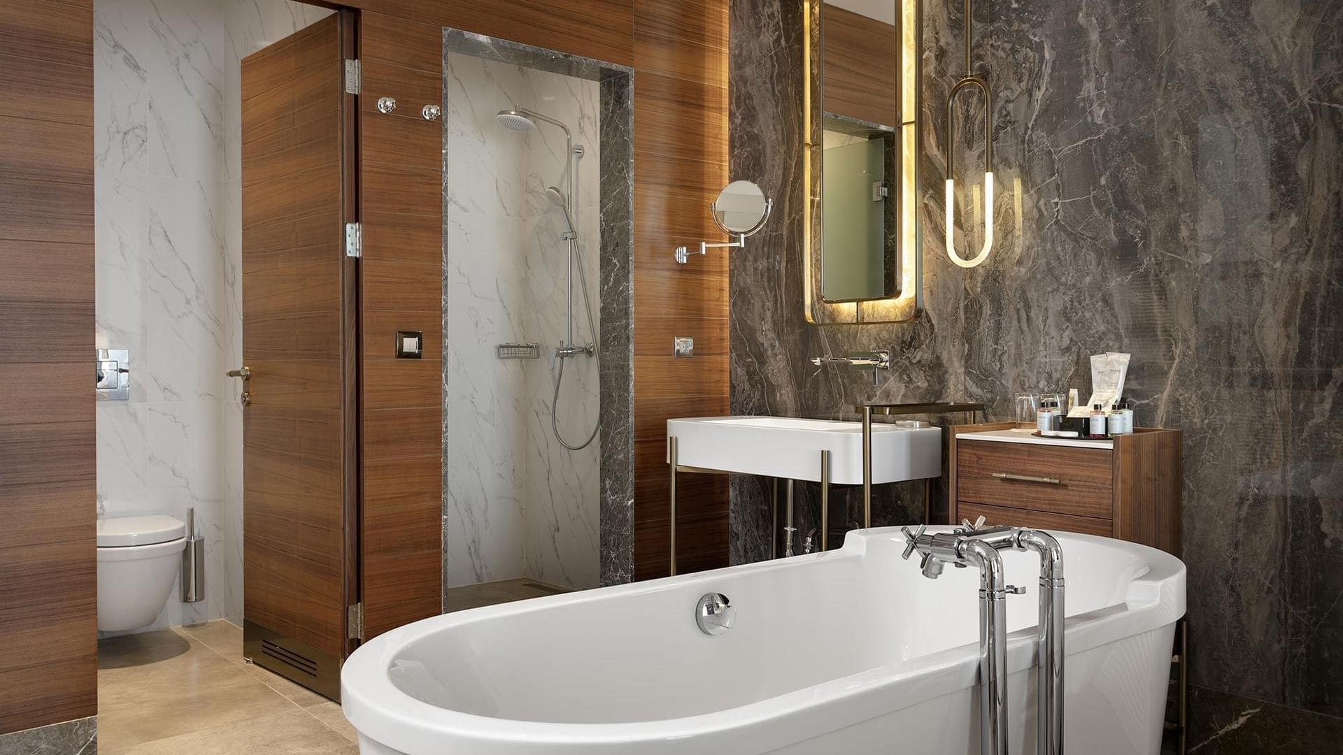 Ванная комната в Maldive House, Titanic Deluxe Golf Belek — стиль и комфорт.