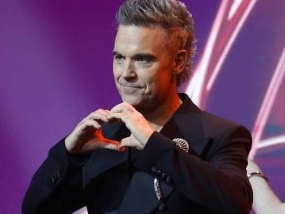 Robbie Williams concert in Melbourne — stay at Pullman Melbourne on the Park, close to Marvel Stadium.