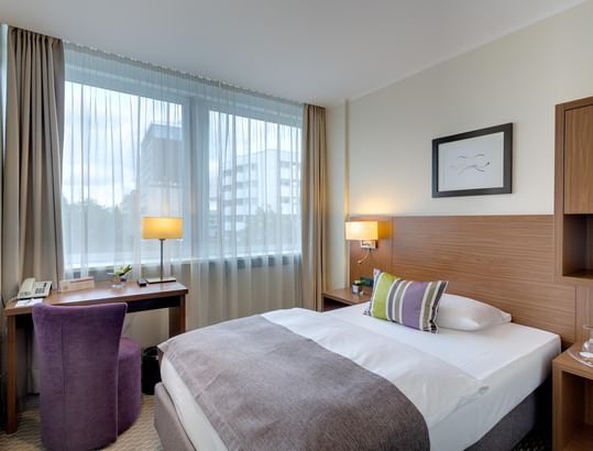 Cozy Standard Queen Room at Hotel Sylter Hof Berlin – Modern Comfort in a Central Location