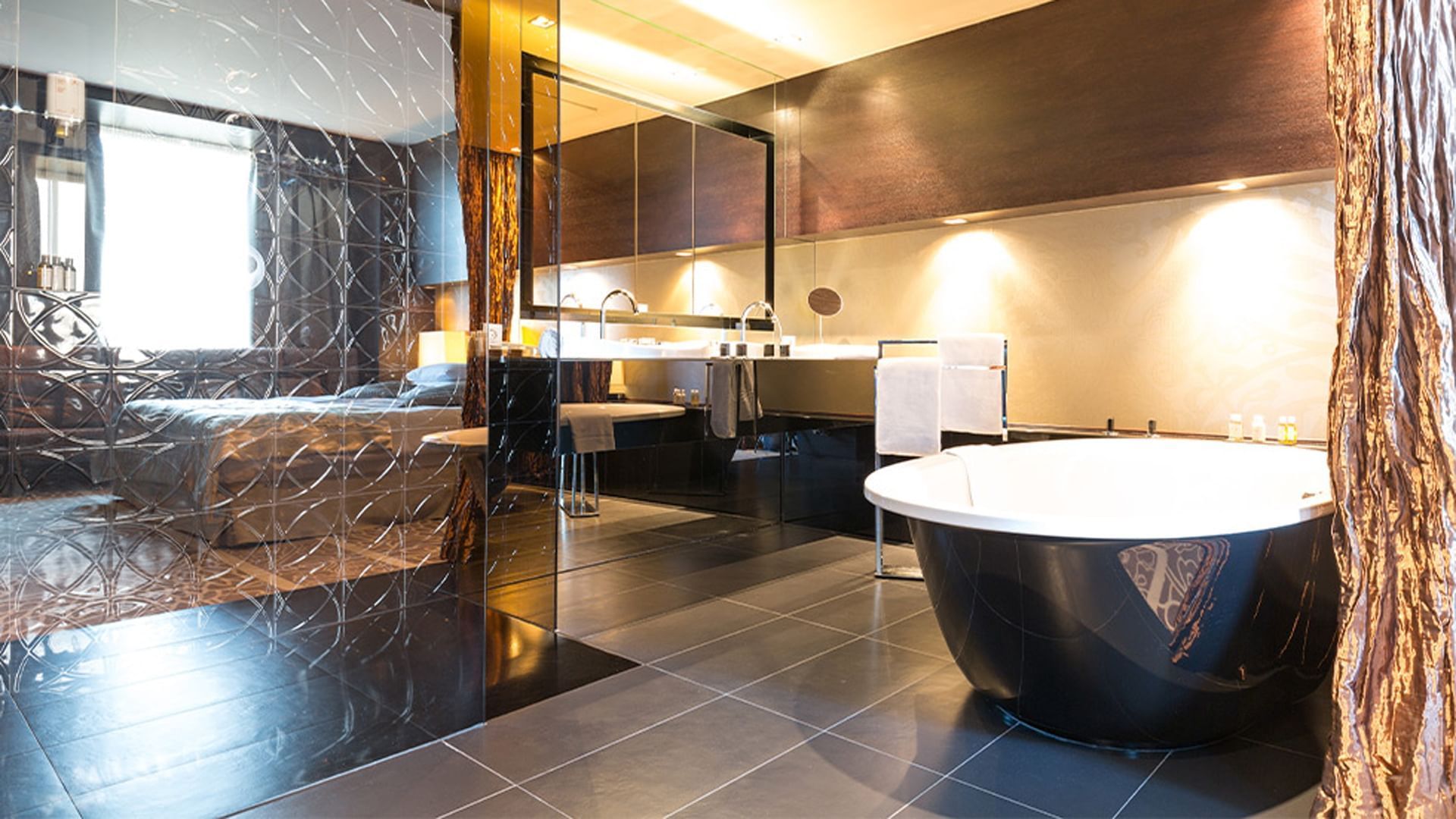 Bathroom in Senior Suite at Falkensteiner Hotel Belgrade