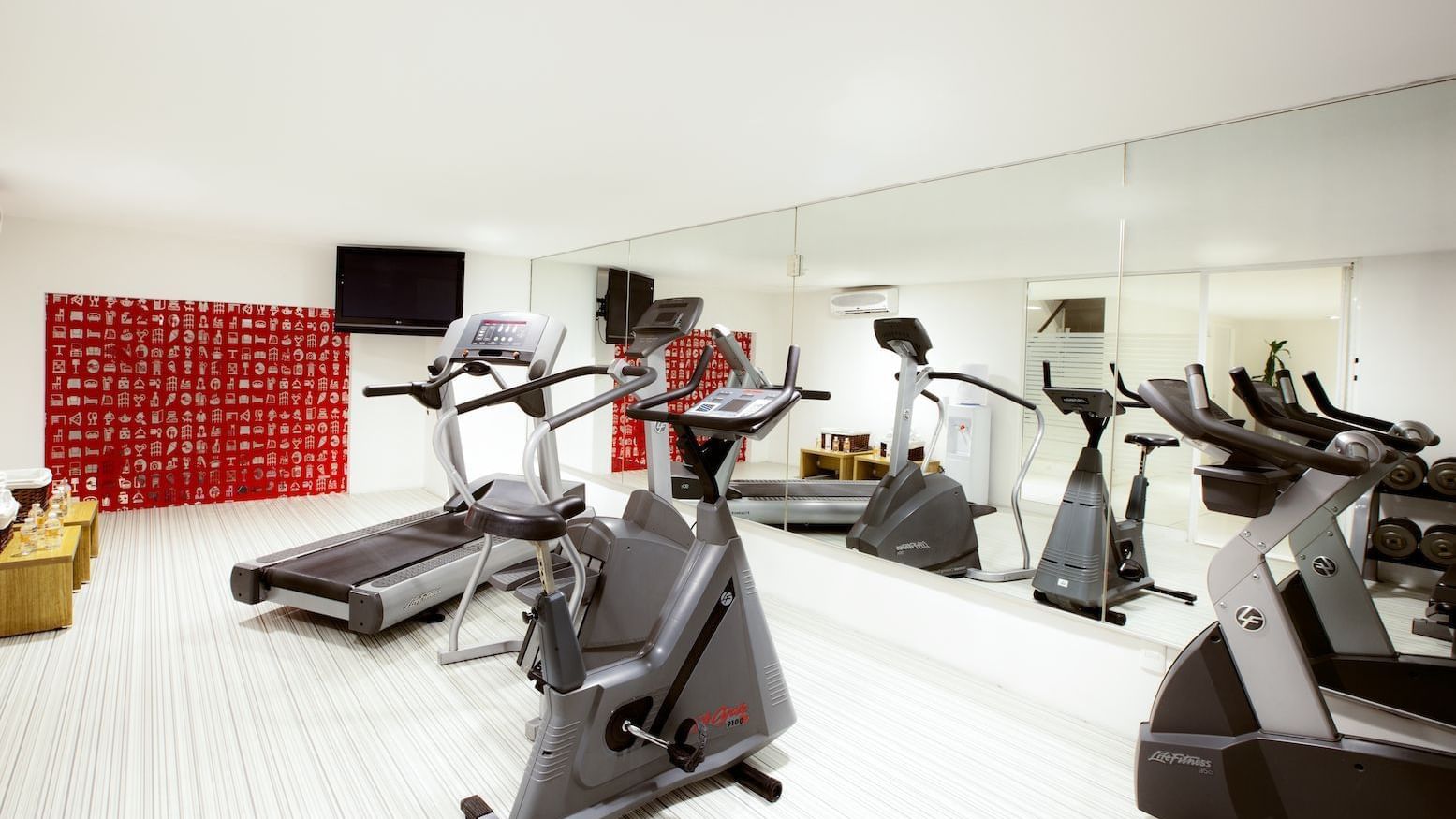 Interior of the fitness center at Fiesta Inn Naucalpan