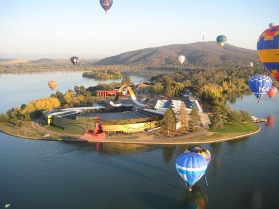 Hot Air Ballooning with Balloon Aloft near Nesuto Canberra