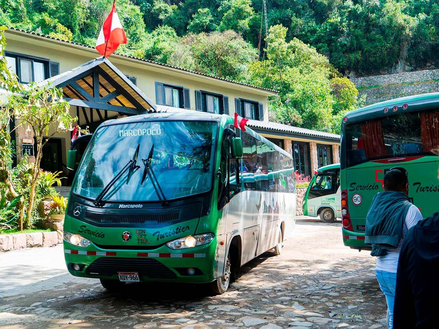 bus oficial aguas calientes