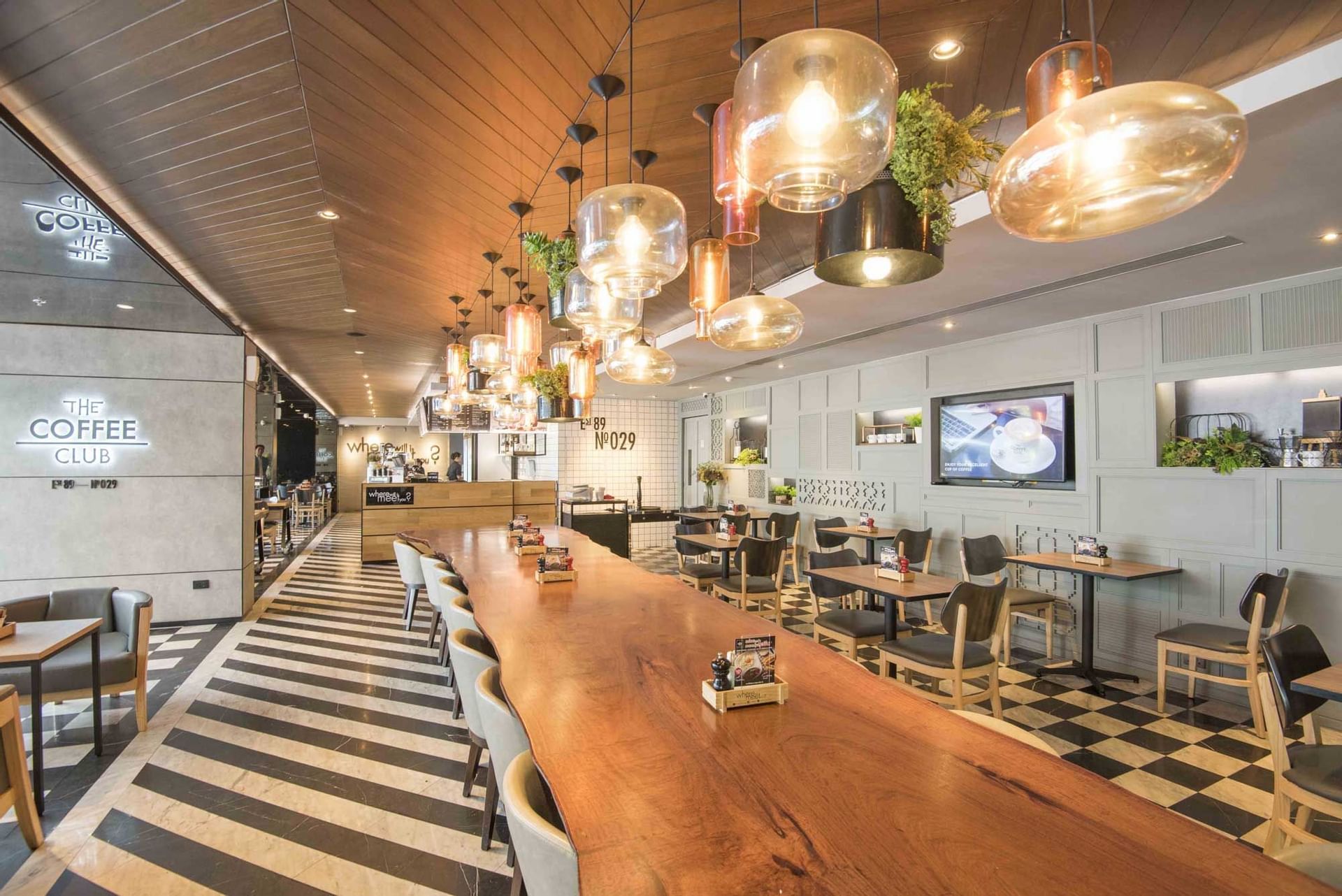 The Coffee Club Restaurant Maitria Hotel Sukhumvit 18