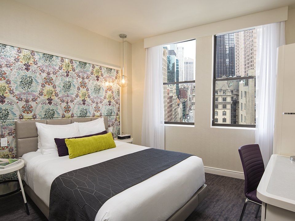 Bedroom of Gold King with a king bed at Dream Midtown NYC