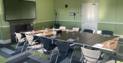 meeting room at easthampstead park in wokingham