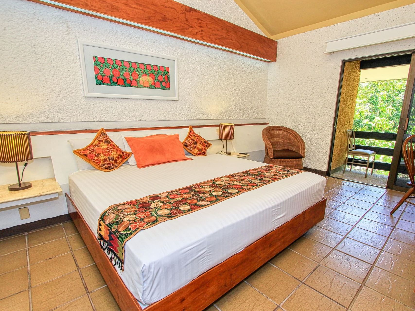 Bedroom arrangement in the Junior Room at Ciudad Real Palenque