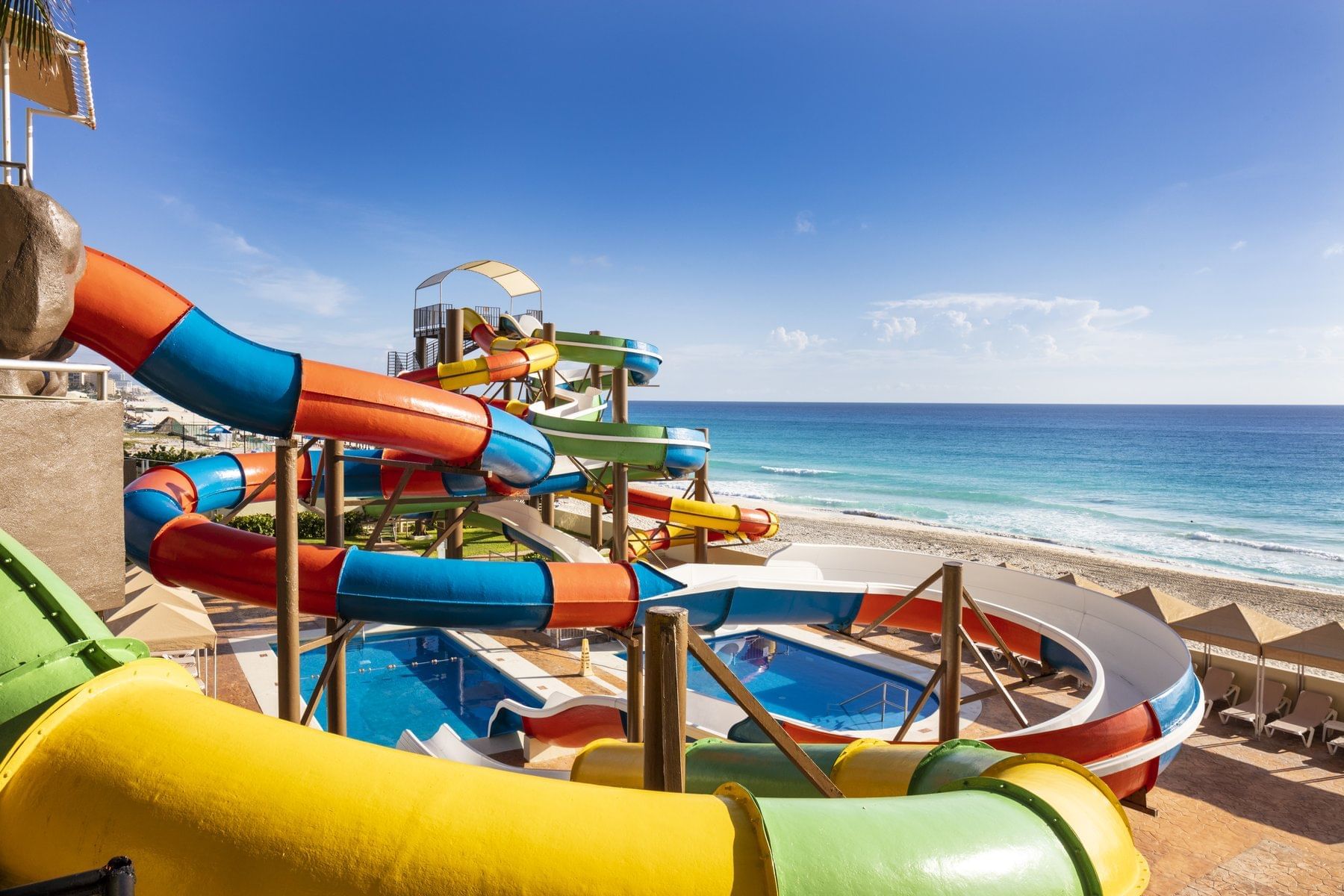 things to do near crown paradise club cancun