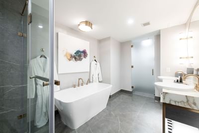 gand suite 2 queens bathroom The Sutton Place Hotel Halifax