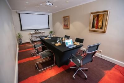 Configuração da conferência em um Petit Salon no Iguazu Grand Resort