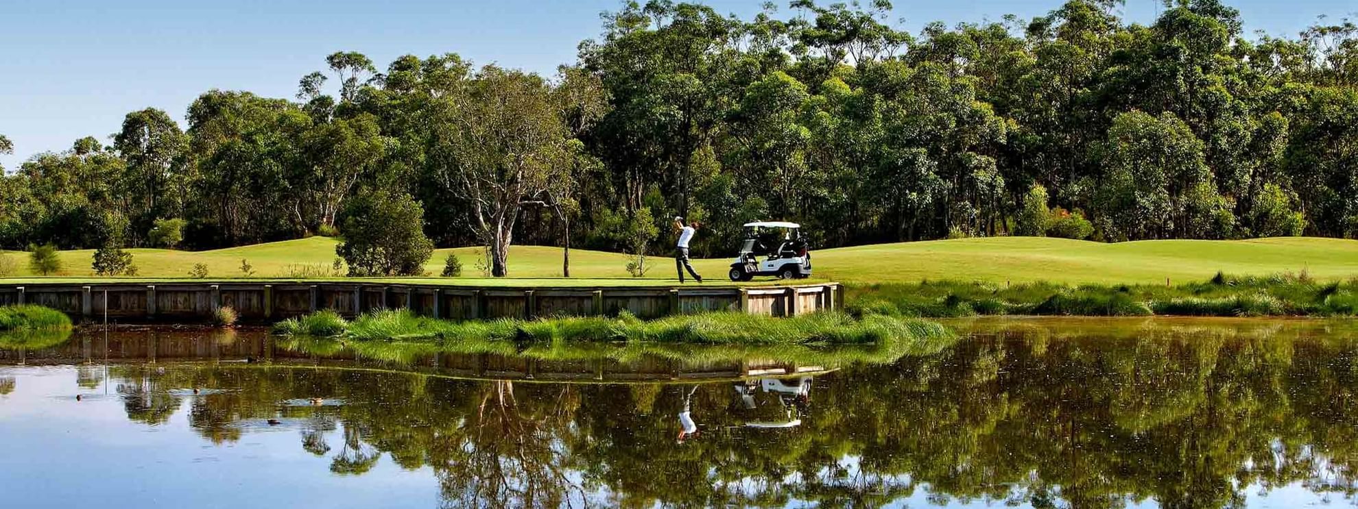 Central coast golf course next to stunning lake and with Golf Bunker