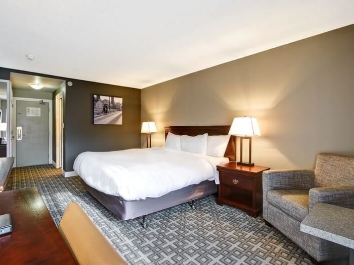 Ground floor king traditional room at The Inn of Waterloo