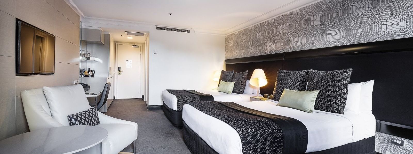 Balcony Guest Rooms at Pullman and Mercure King George Square Brisbane