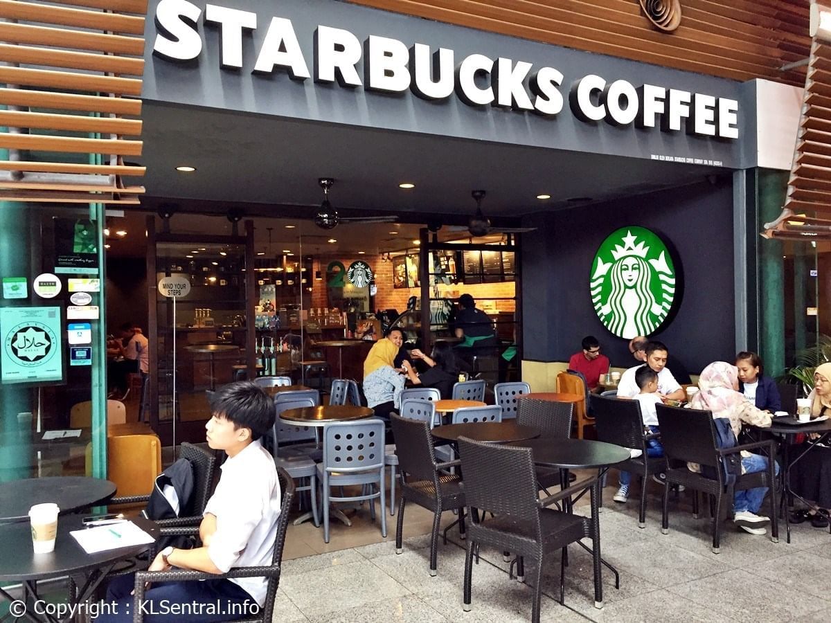 Outdoor area in Starbucks coffee shop near VE Hotel & Residence