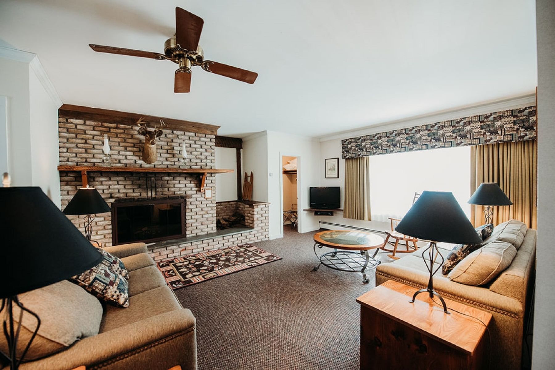 Rooms & Suites Manchester VT Lodging The Manchester View