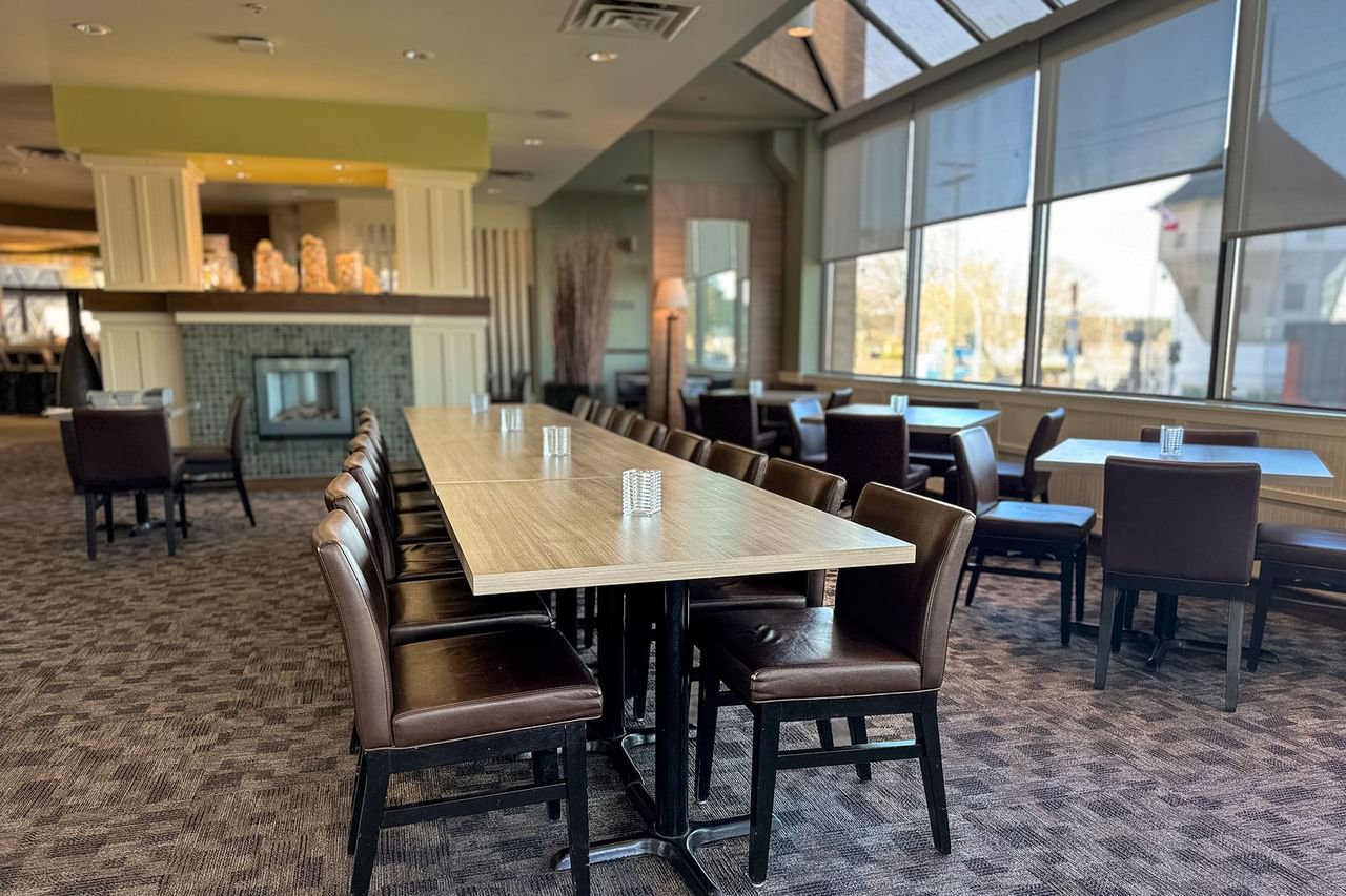 Minnoz Restaurant Interior