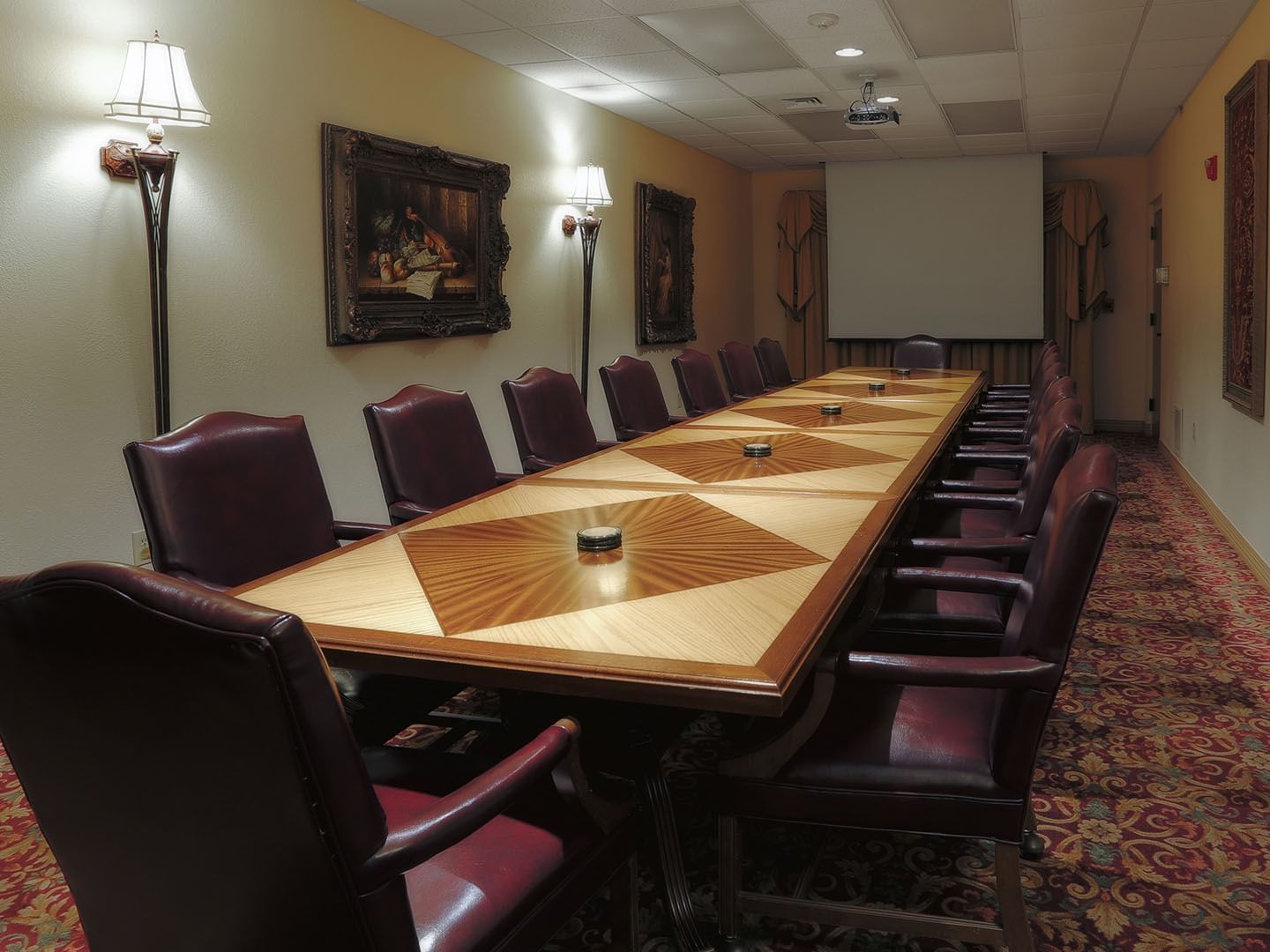 Meeting table in Piccolo Boardroom at Music Road Resort