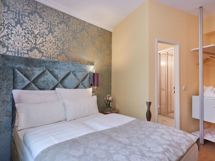 Interior of the Triple room at Classic Hotel Harmoni