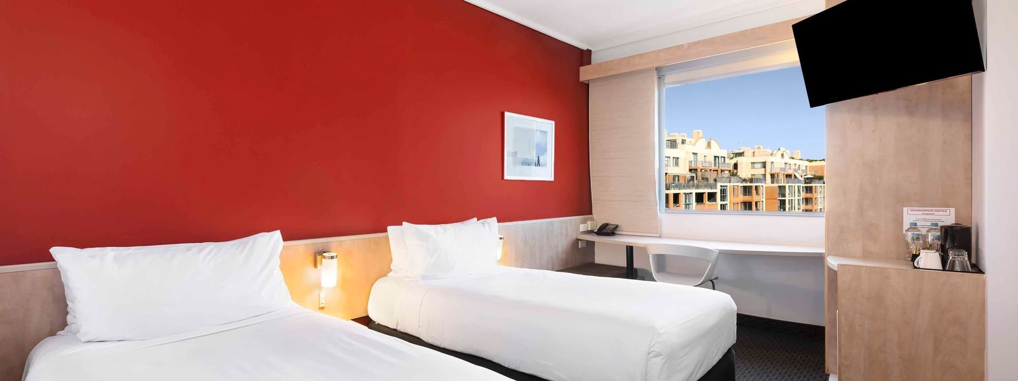 Standard room Ibis Syndey Darling Harbour Pyrmont view