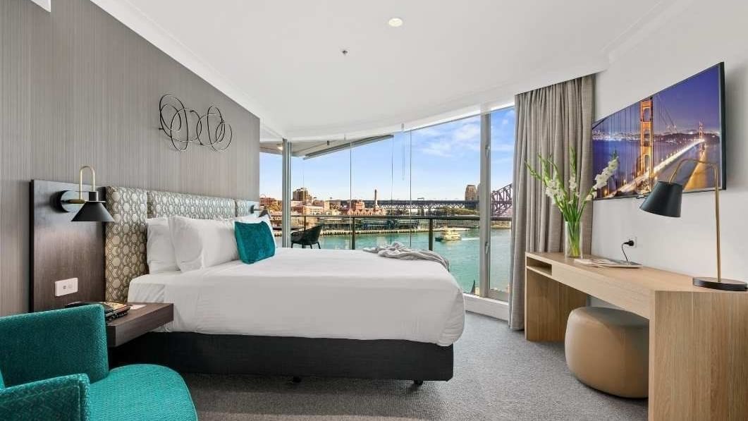 Deluxe 2-bedroom Harbour View at Pullman Quay Grand Sydney
