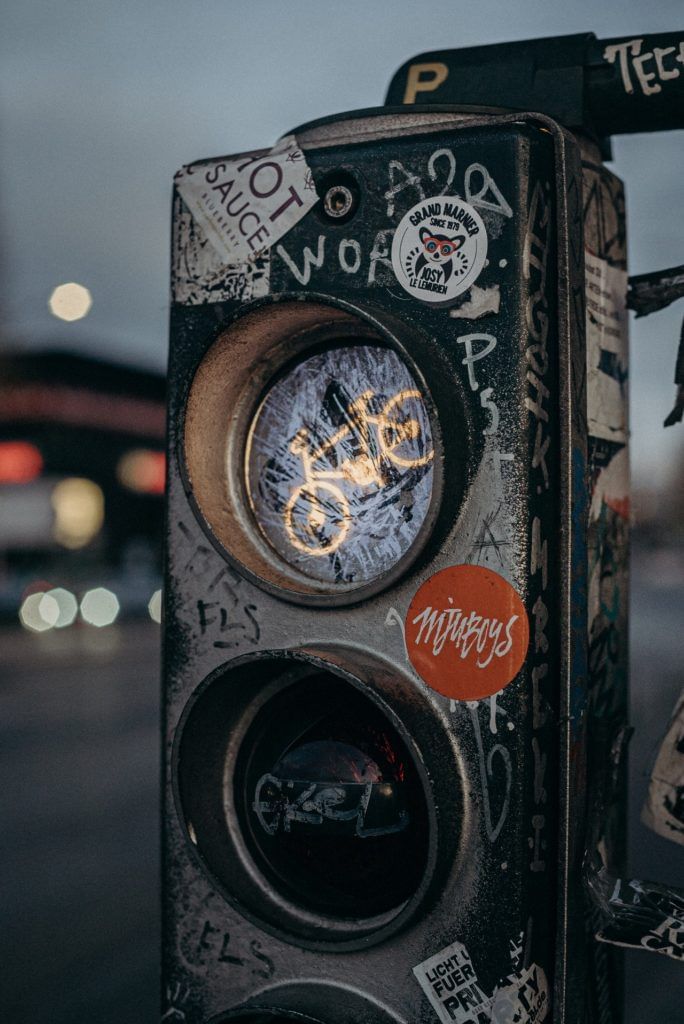 street art traffic light
