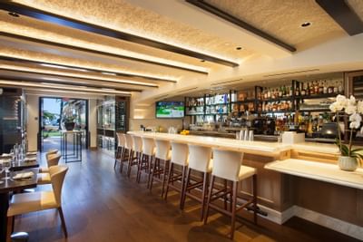 Convivo bar counter & dining area at Santa Barbara Inn