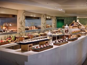 Giardino dining buffet spread at Palazzo Versace Dubai