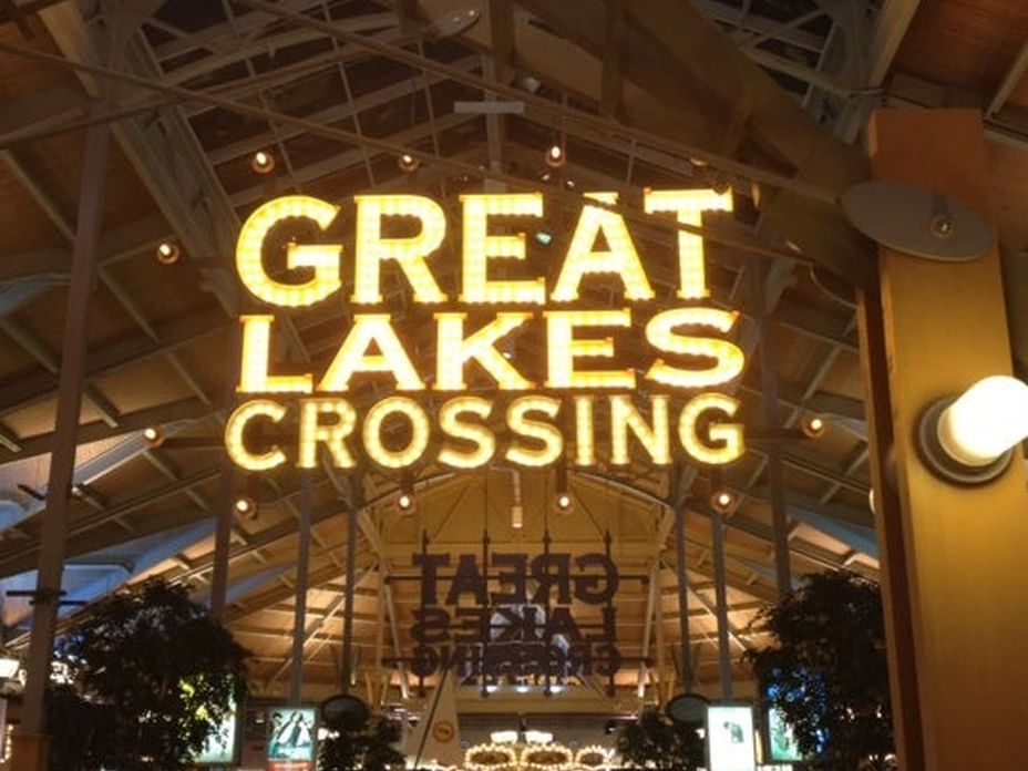 Great Lakes Crossing Outlets | Hotel Name