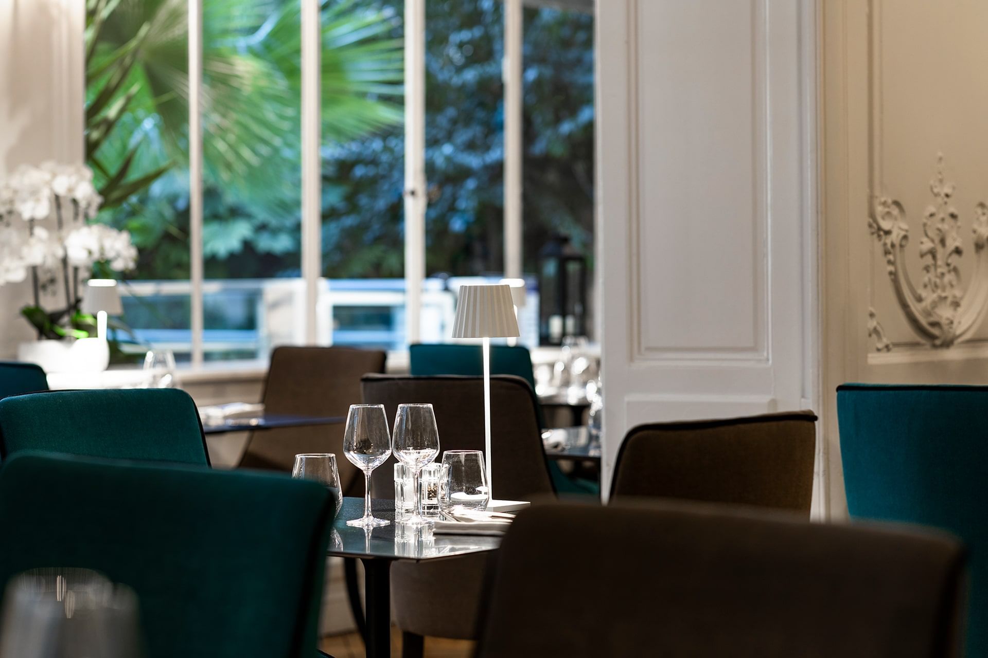 Table de repas arrangée à Oceania Le Métropole Montpellier