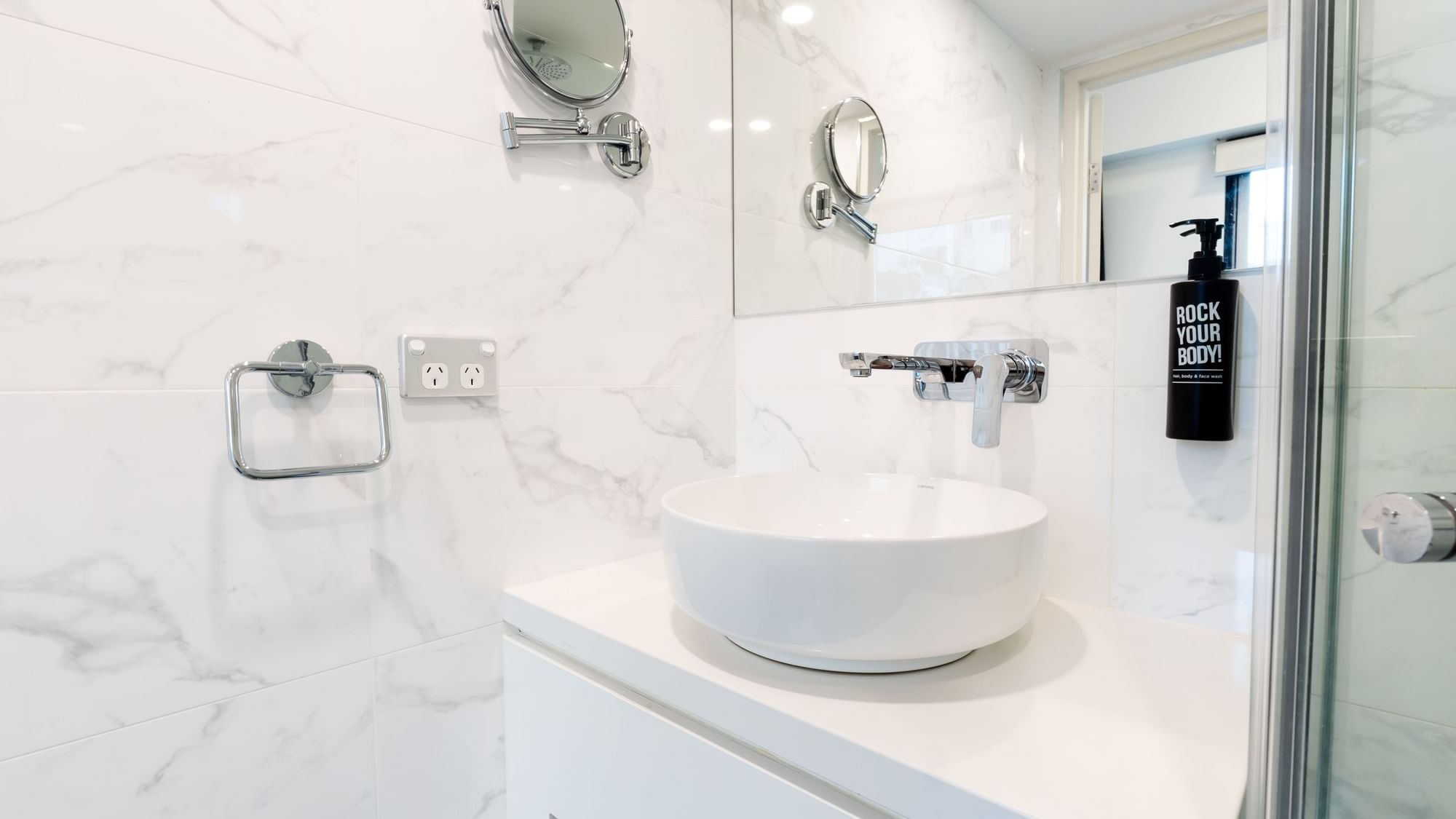 ibis world square bathroom shower and all facilities