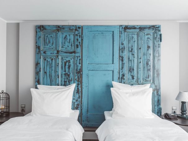 Twin beds in Standard Room at Hotel Berlin Berlin