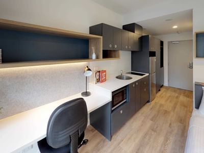 UniLodge @ Royal Melbourne - Studio with Terrace - Kitchen