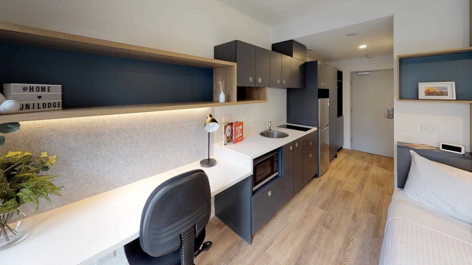 UniLodge @ Royal Melbourne - Studio with Terrace - Kitchen