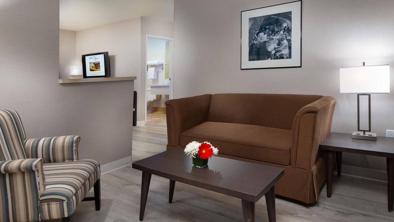 Coast Premium King Mini Suite - Sitting Area