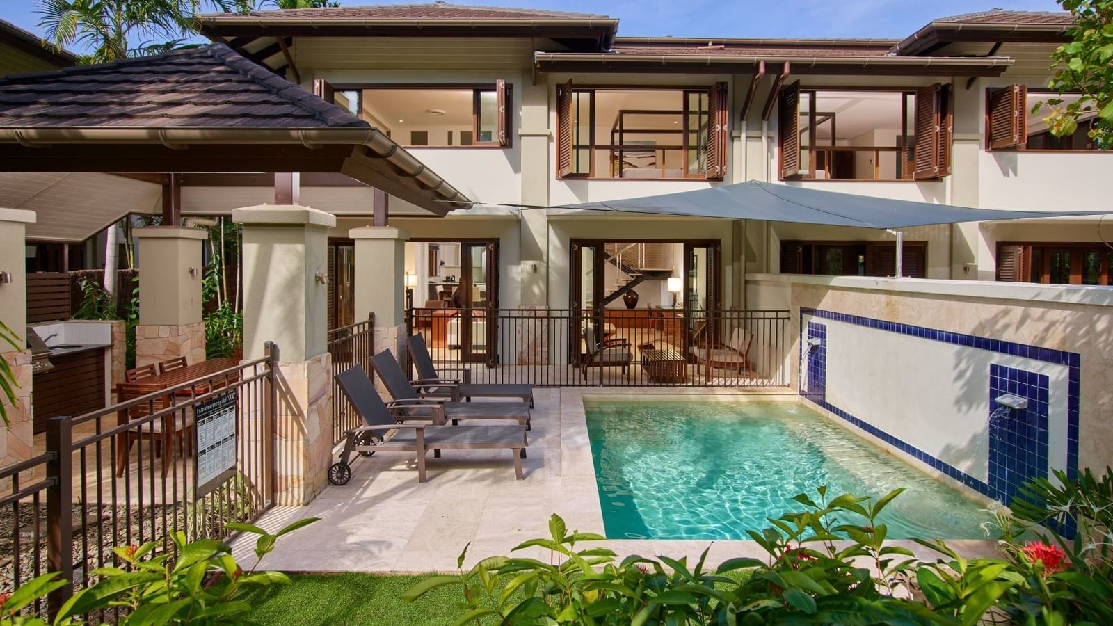 Villas at pullman port douglas sea temple resort and spa