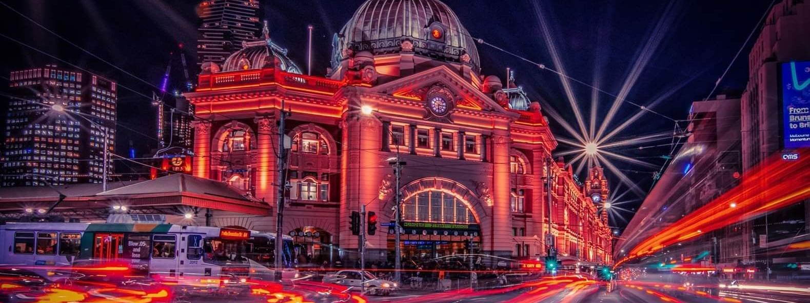 flinders street station at night nearby Mercure Welcome Hotel Melbourne