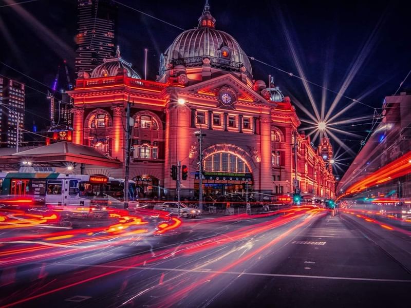 flinders street station at night nearby Mercure Welcome Hotel Melbourne