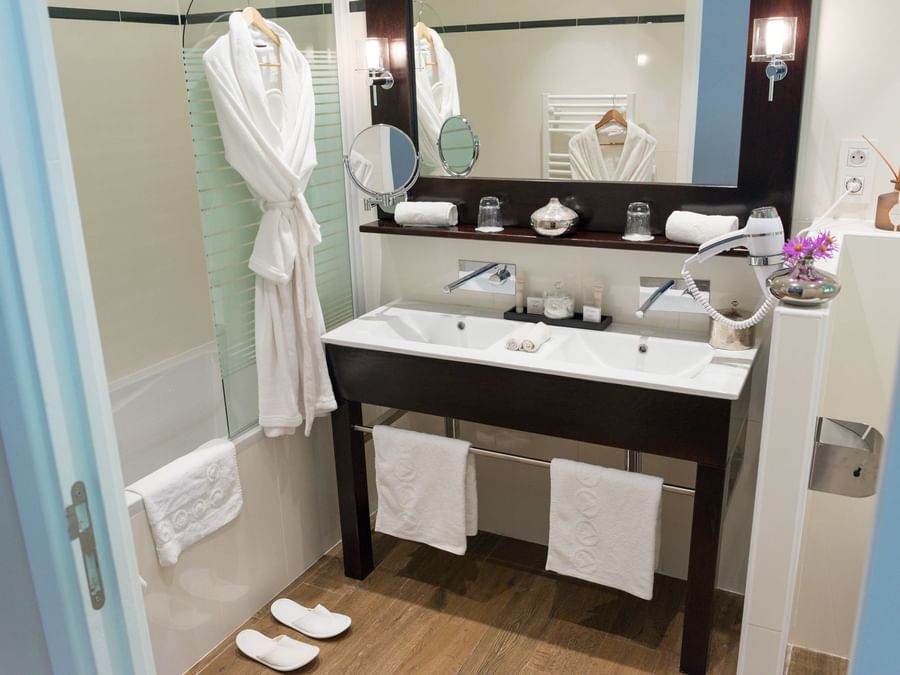 Bathroom vanity in bedrooms at Domaine de Bellevue