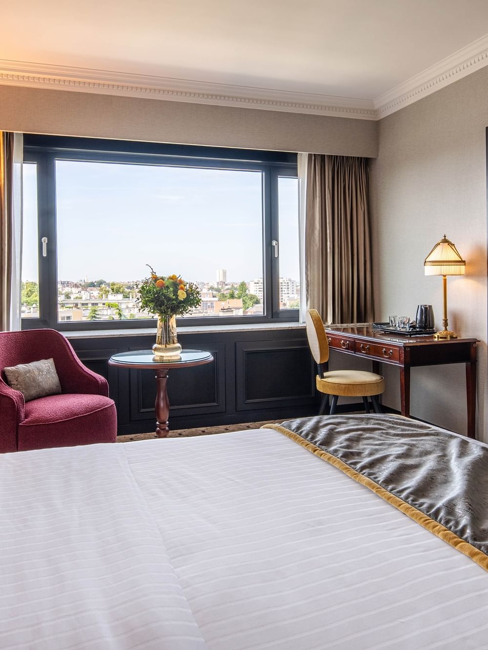 Comfortabele Superior Kamer met uitzicht bij Hotel Barsey by Warwick in Brussel.