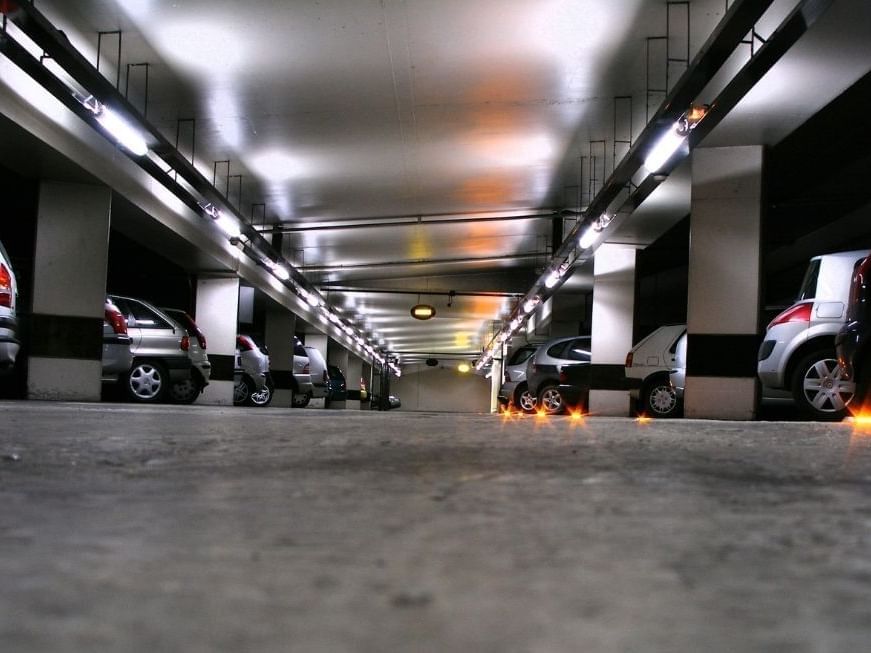 Finding Your Wheels: A Guide to Hotel Parking in [Hotel Name]