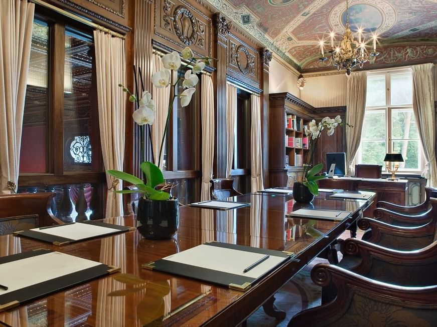 Bibliothek Meeting Room at Patrick Hellman Schlosshotel